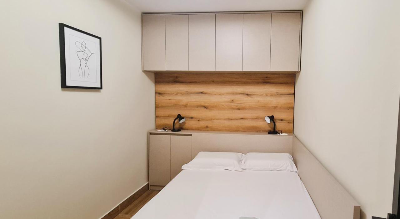 2V1 - Center Apartment 4 Tiranë Ngoại thất bức ảnh